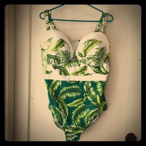 Super chic palm print one piece swimsuit.